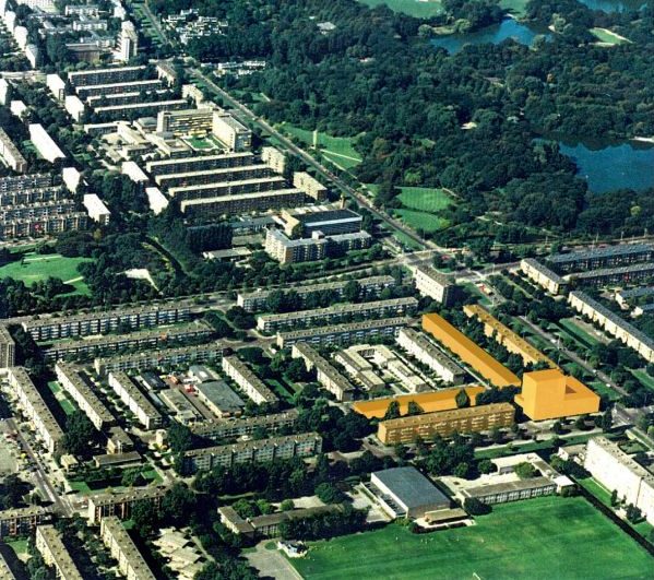 luchtfoto van de stedenbouwkundige omgeving van de enschedelaan na de renoavtie