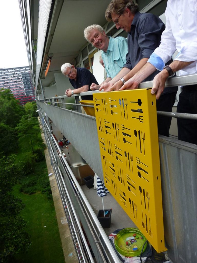 Foto van het renovatieproces van de geroflat in zeist. het autonome, krachtige beeld